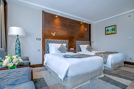 Superior 2 Single Beds