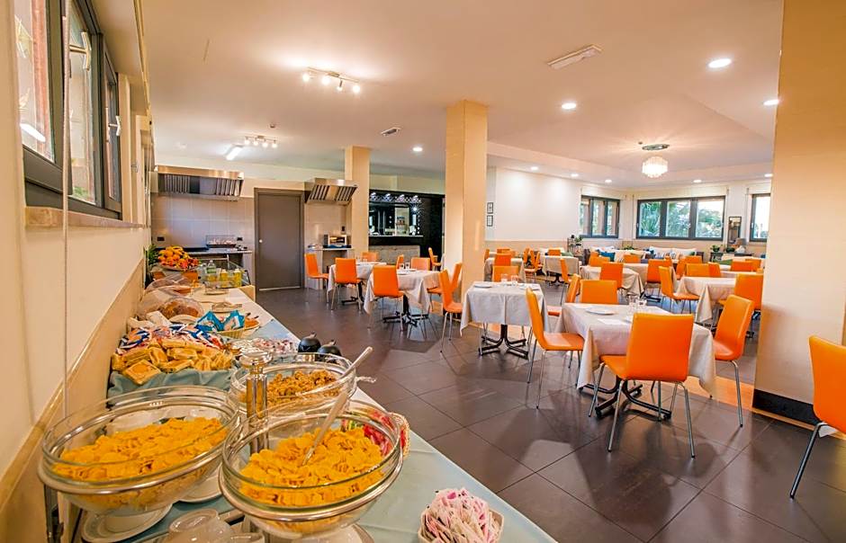 Hotel Residence Ulivi E Palme