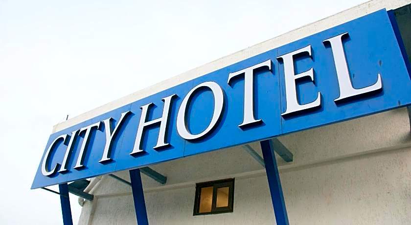 City Hotel