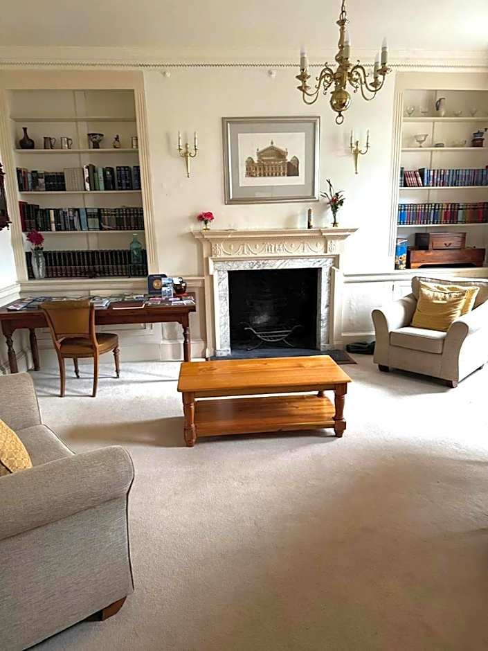 East Pallant Bed and Breakfast, Located in Large Georgian Townhouse in Central Chichester