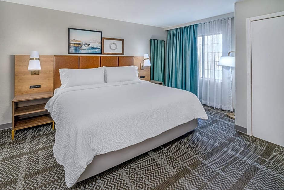 Staybridge Suites Denver - Cherry Creek