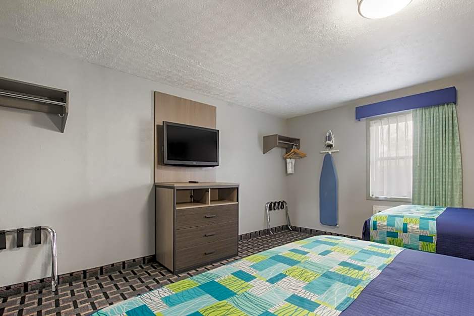 Knights Inn & Suites Salem, IN