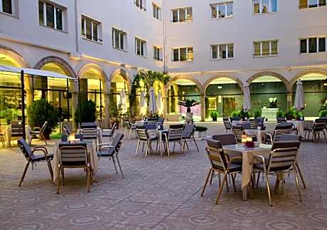 Trh Ciudad De Baeza