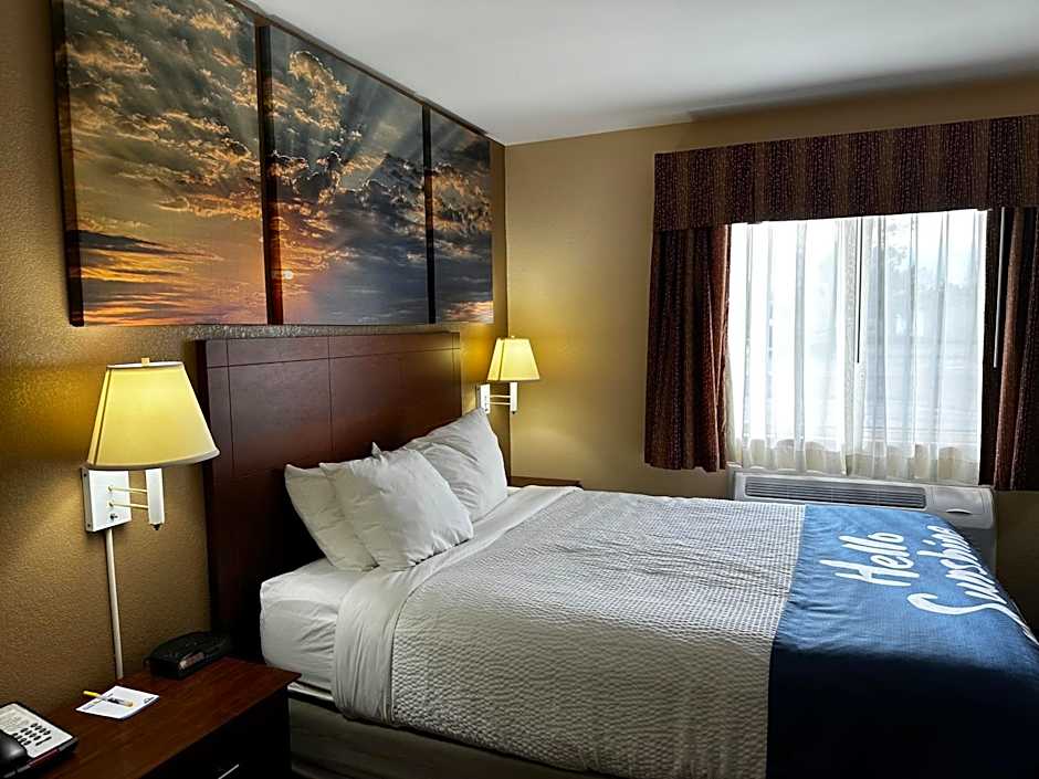 Days Inn by Wyndham Imlay City