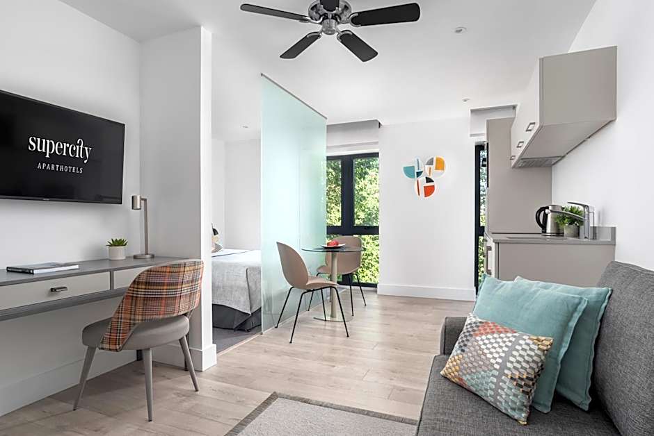 Q Square by Supercity Aparthotels