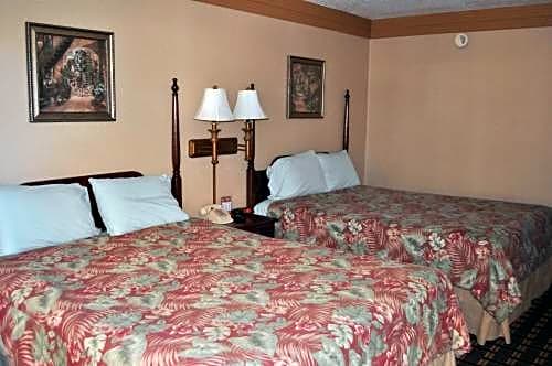 Executive Inn and Suites Springdale