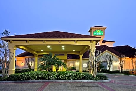 La Quinta by Wyndham USF (Near Busch Gardens)