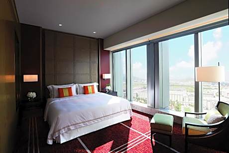 Celebrity Cotai Vista Suite(Splash & Stay Package)
