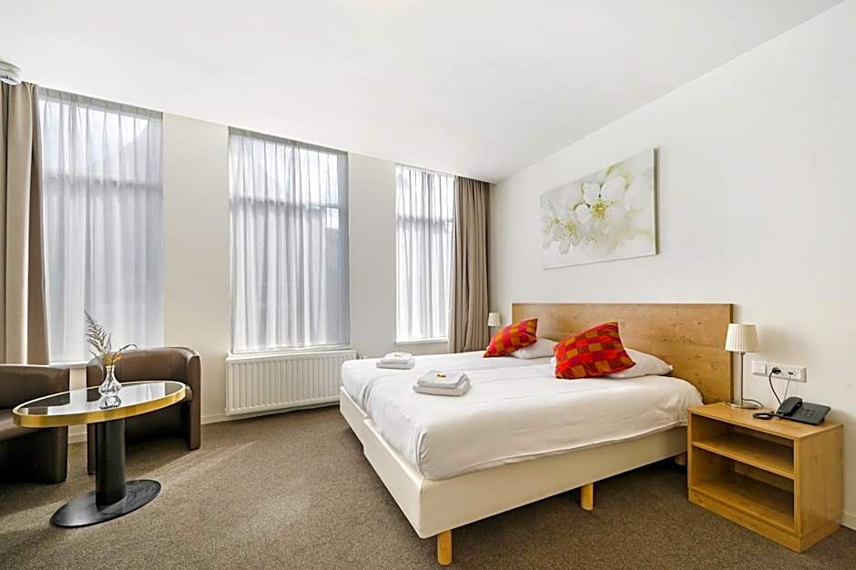 Ambassador City Centre Hotel