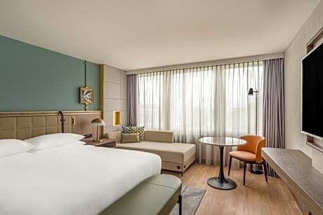 Superior Guest Room with One King Bed - Main Building