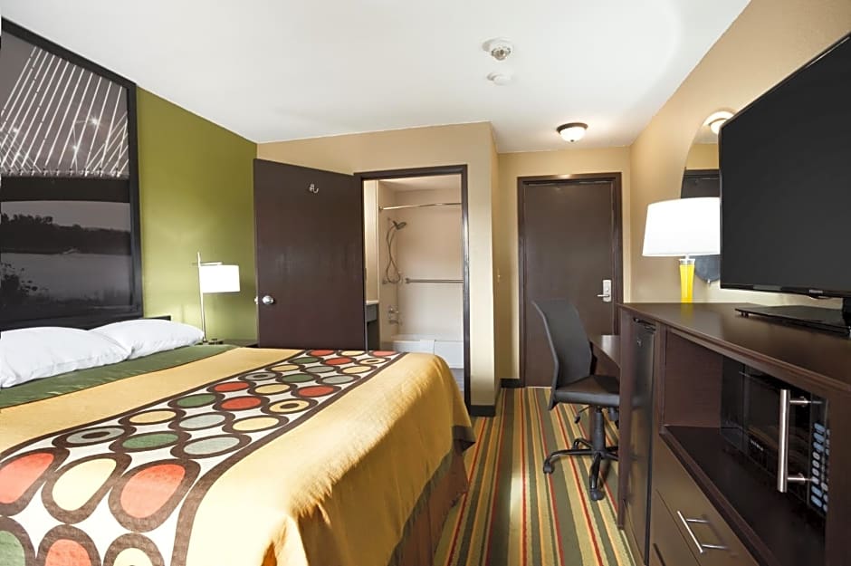 Super 8 by Wyndham Joplin