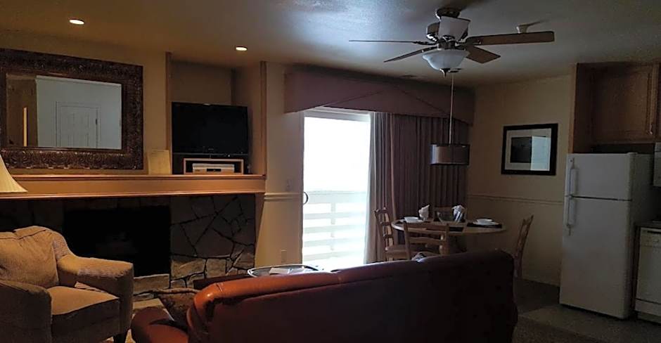 GetAways at the Lodge at Kingsbury Crossing