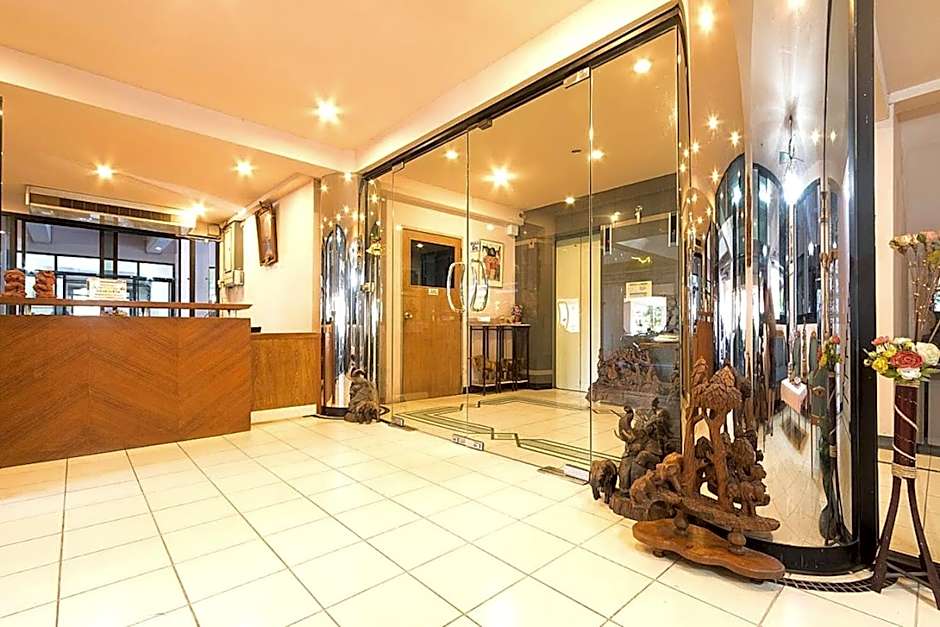 Grand Residence Ngamwongwan 19