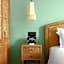 The Drayton Hotel Savannah, Curio Collection by Hilton