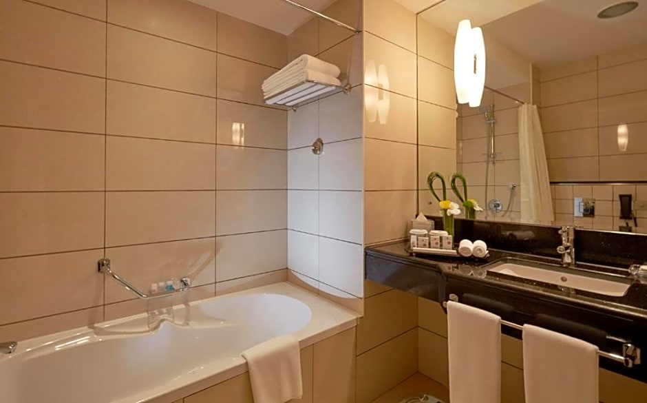 Golden Tulip Downtown Abu Dhabi