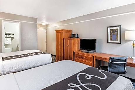 Deluxe Double Room with Two Double Beds