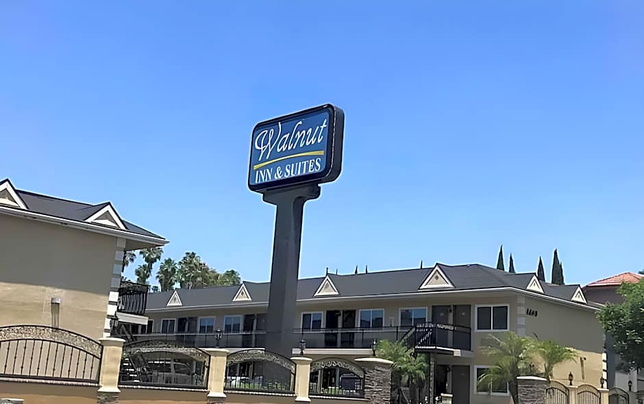 Walnut Inn & Suites West Covina