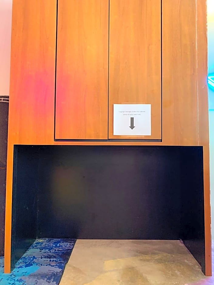 Swing & Pillows @ Beach Street