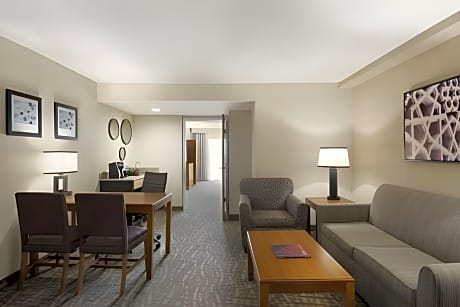Queen Room with Two Queen Beds Patio