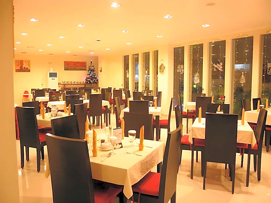 Royal Mamberamo Hotel