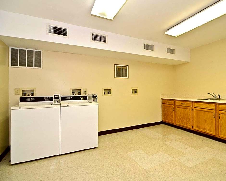 Quality Inn & Suites University/Airport