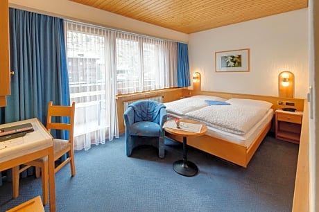 Twin or Double Room with Matterhorn View