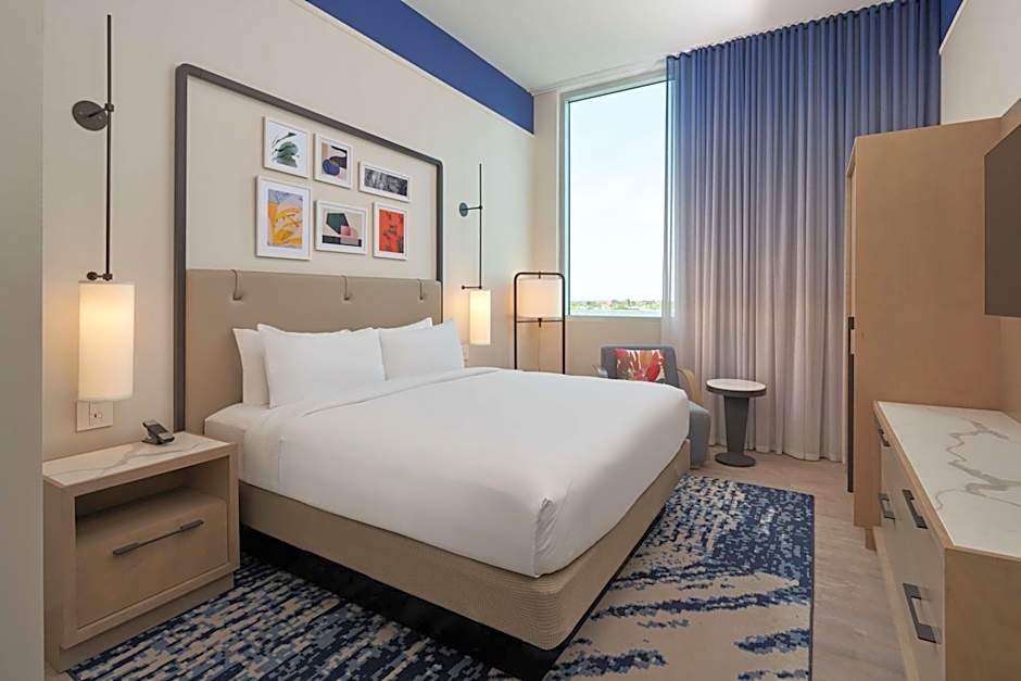 Serena Hotel Aventura, Tapestry Collection By Hilton