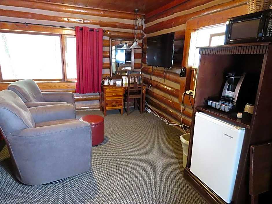 Tall Pines Inn