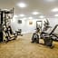 Clarion Inn & Suites At The Outlets Of Lake George