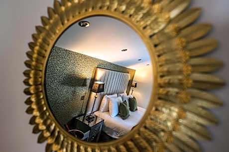 Deluxe Double Room with Bath