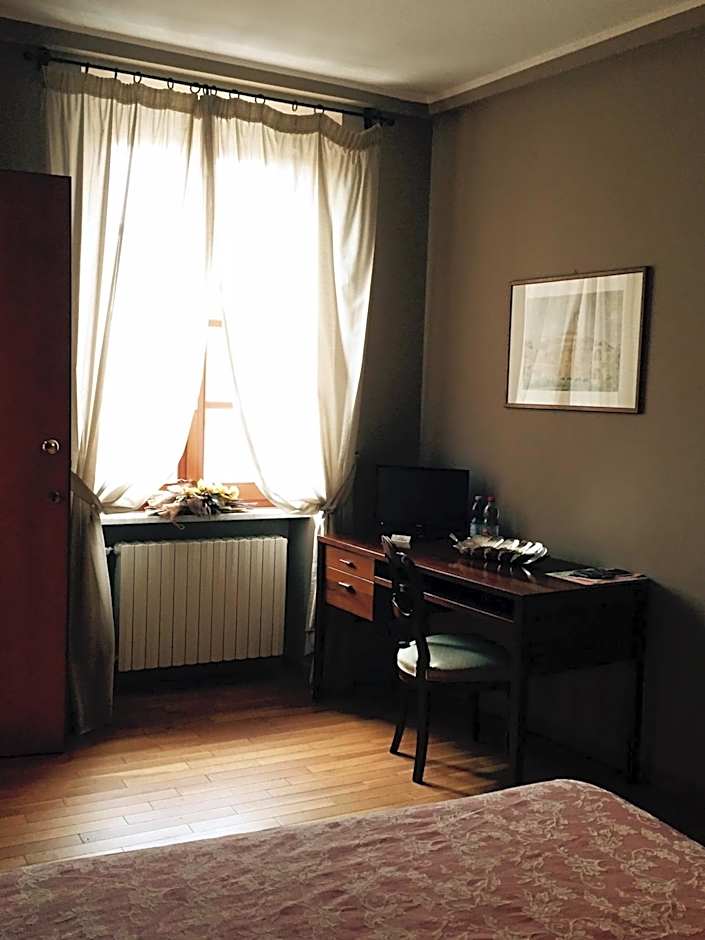 Photo 1 of 11 of Double Room