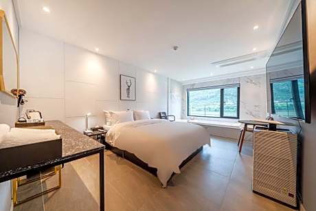 Yangpyeong D Emberhotel