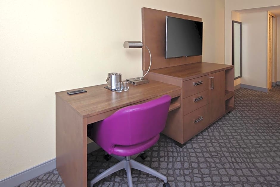 DoubleTree by Hilton New Orleans Airport