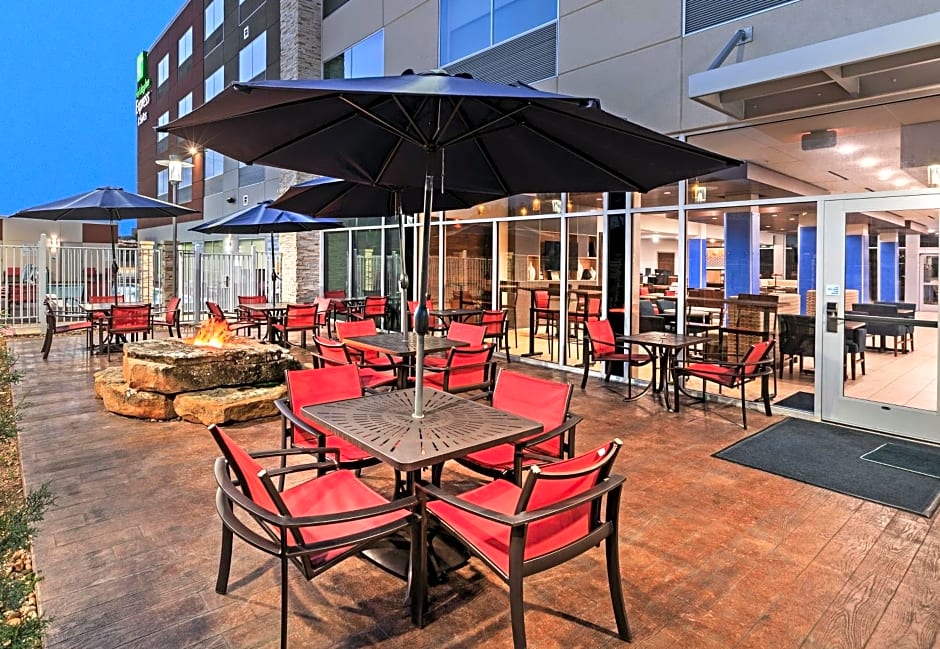 Holiday Inn Express & Suites Brenham South By IHG
