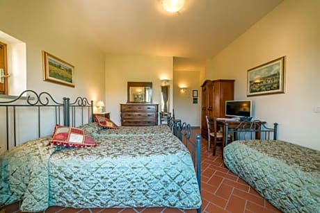 Triple Room