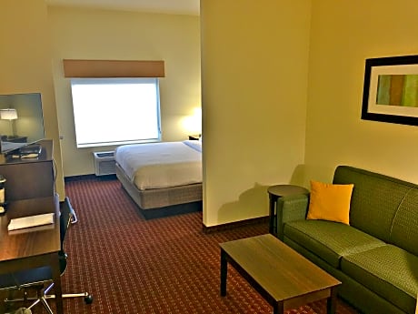 King Room - Mobility Access/Hearing Accessible