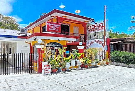 RedDoorz @ Rachael Pension House