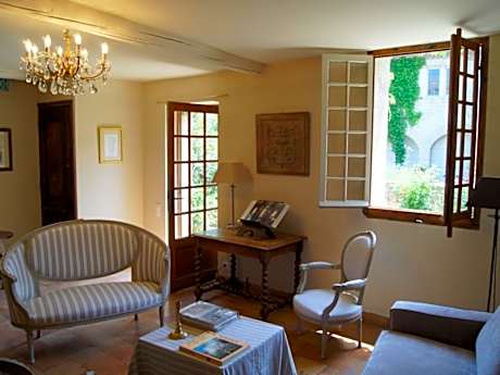 Gîte-Supérieure-SDB privée avec baignoire-Vue sur la cour-Gîte 19
