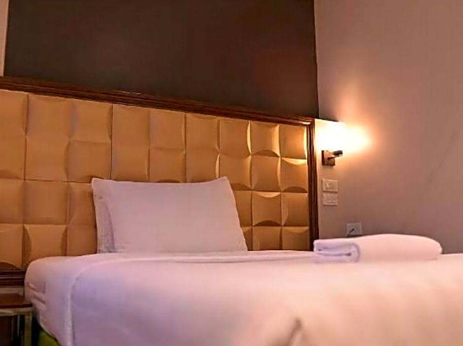 Robertson Hotel
