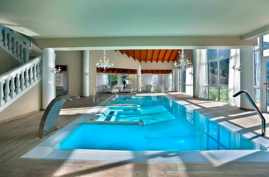 Hotel & SPA Bringué — 50 fotoğraftan 1. fotoğraf