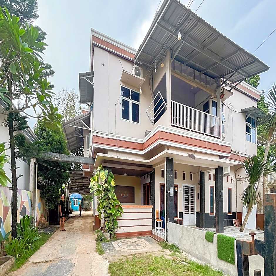 Graha Dirham Mitra RedDoorz