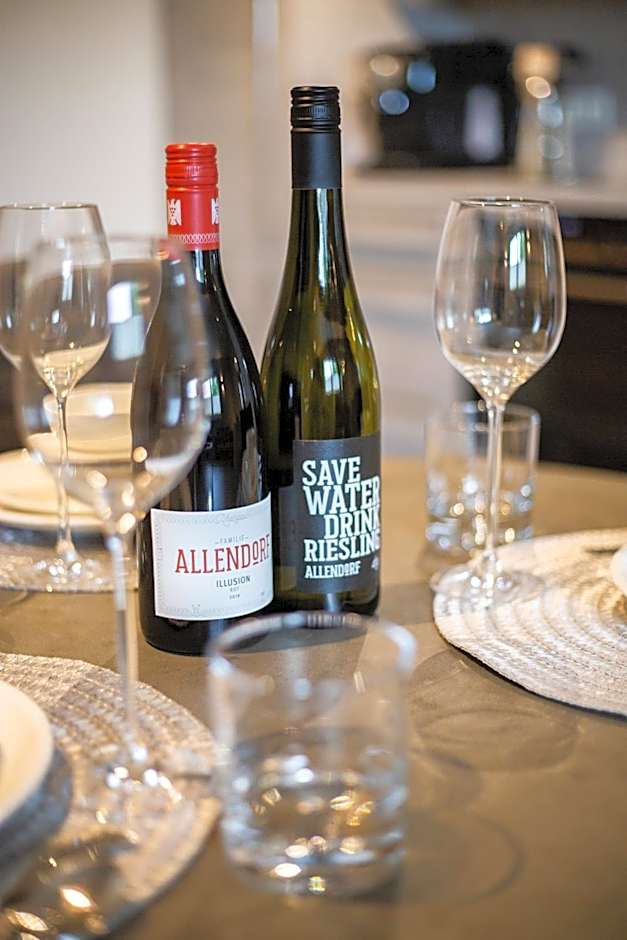 Hotel Circle Inn - Closest to Air Base