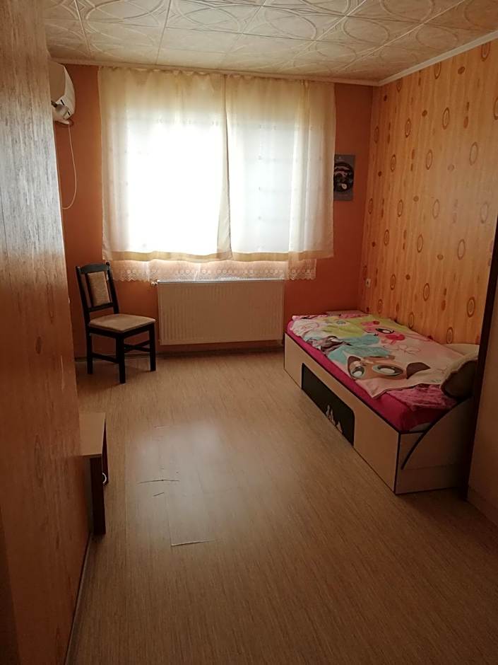 Хотелски Комплекс Родина