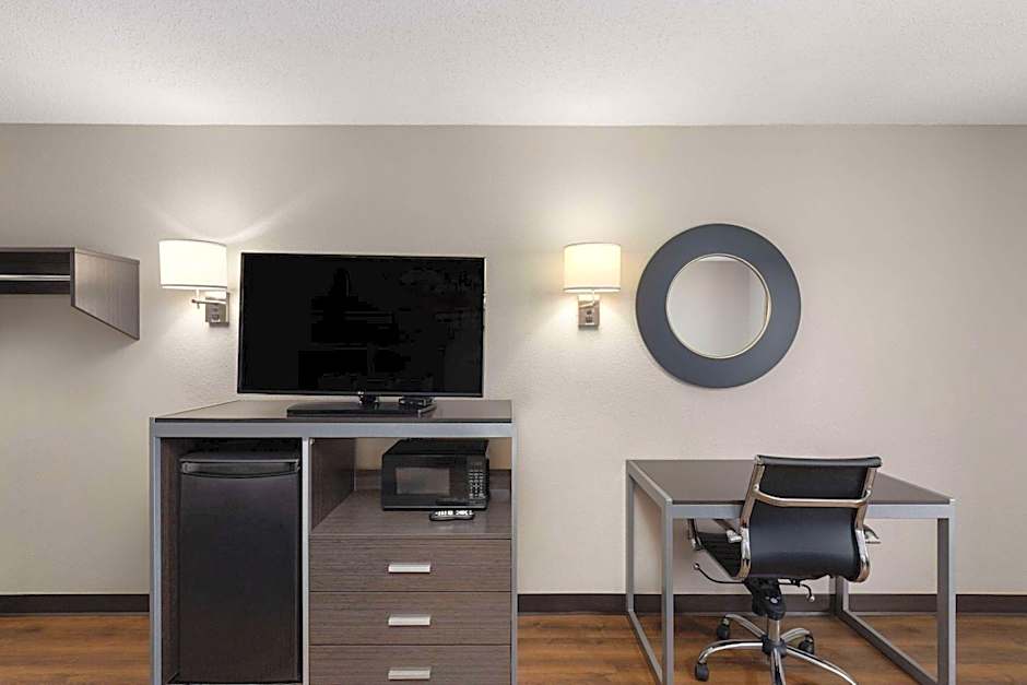Days Inn by Wyndham Childersburg