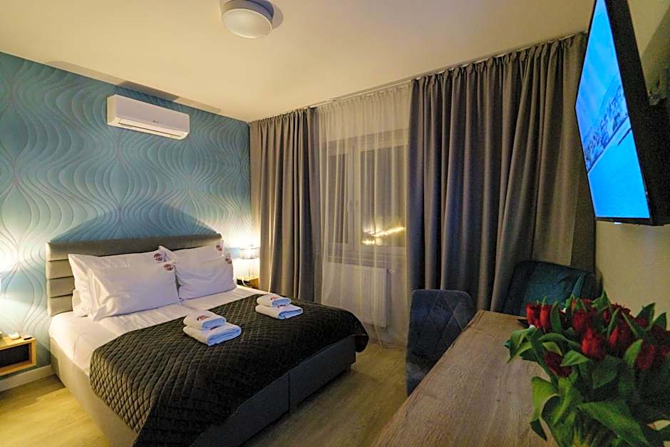 Kamienica no 111a Warsaw Airport