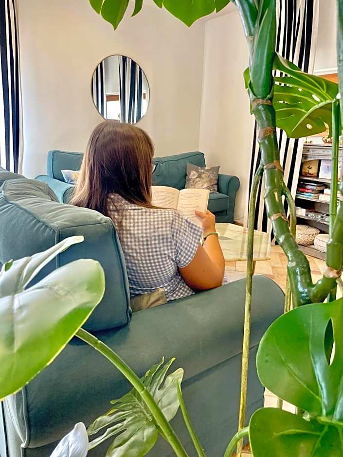 B&B Marina Sleep And Ship