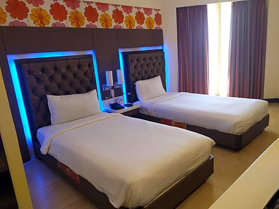 Photo 1 of 4 of Premium Twin Bed Room