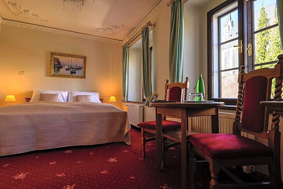 LH Hotel Gold