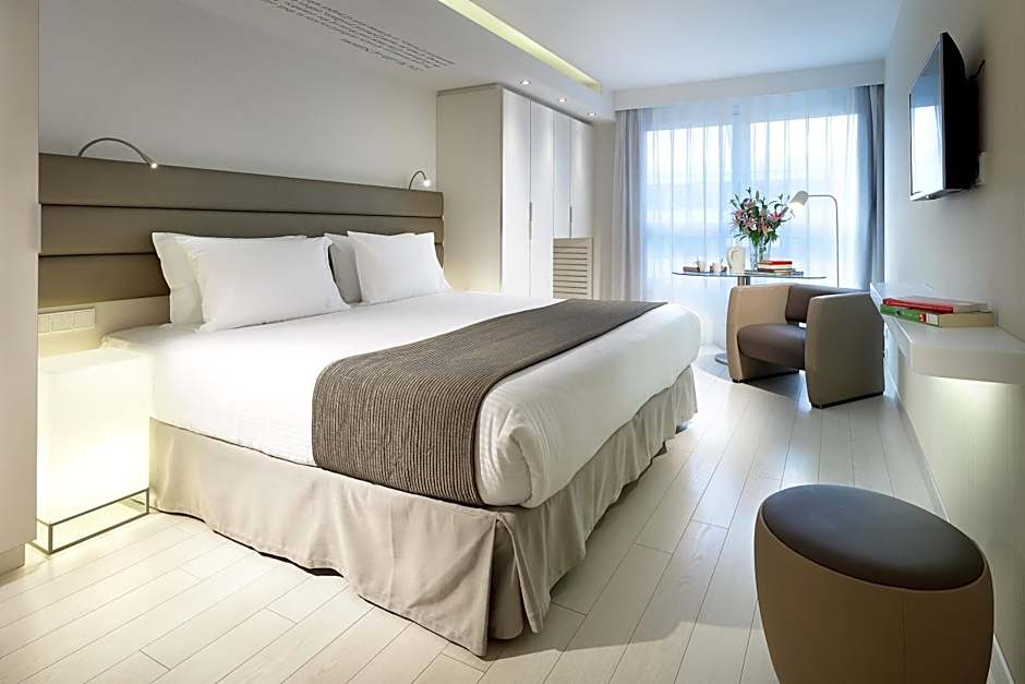 Eurostars Book Hotel