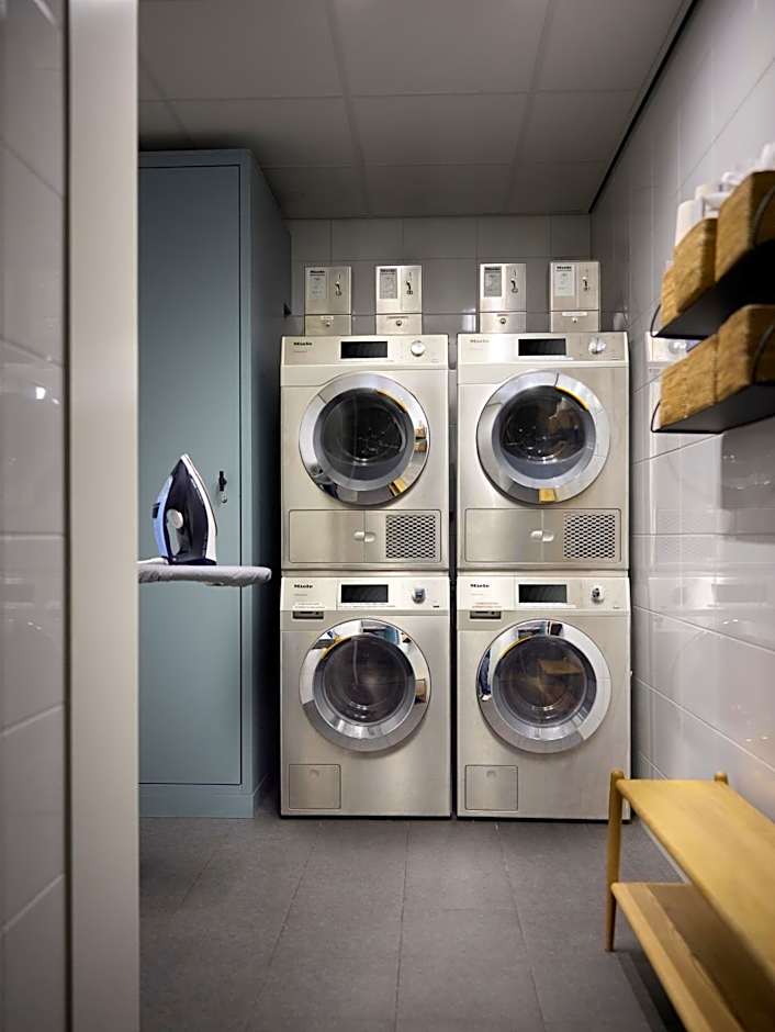 The July - Boat & Co